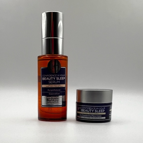 it Cosmetics 
BEST BEAUTY SLEEP EVER SKINCARE GIFT SET + LUXE MAKEUP BAG - Picture 8 of 10